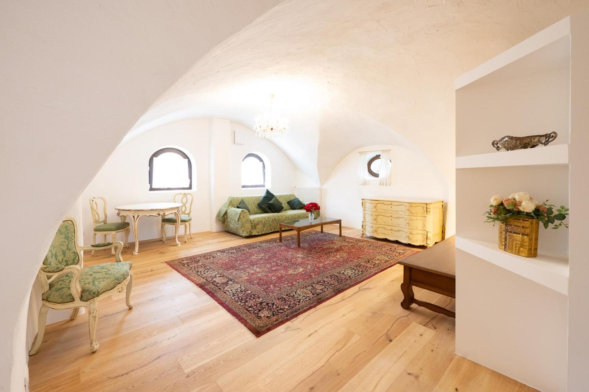 Apartments Schloss Paschbach Appiano Sulla Strada Del Vino Exterior photo