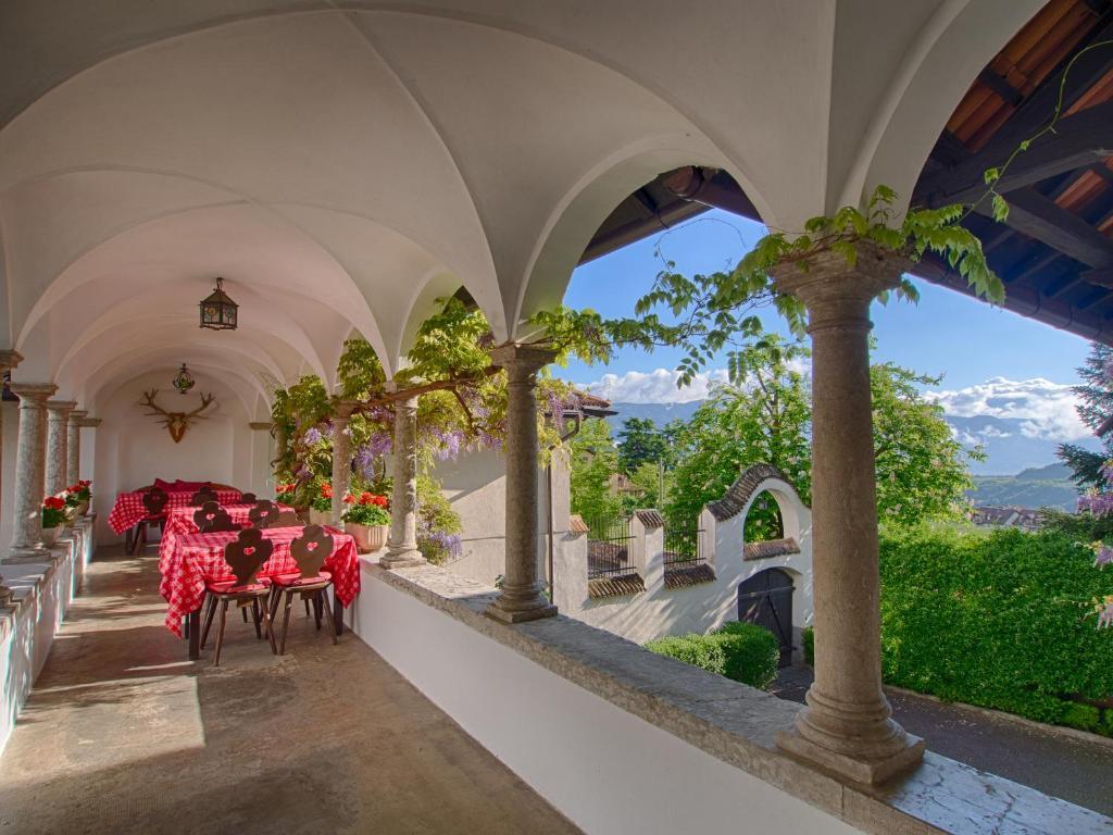 Apartments Schloss Paschbach Appiano Sulla Strada Del Vino Exterior photo