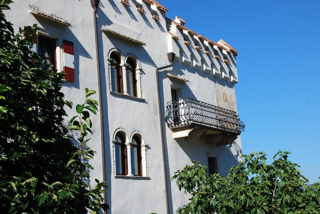 Apartments Schloss Paschbach Appiano Sulla Strada Del Vino Exterior photo